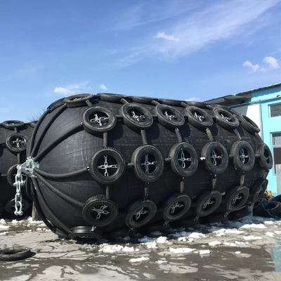 ISO 17357 Yokohama Rubber Fender 4,5 * 9,0M Pływające pneumatyczne gumowe błotniki