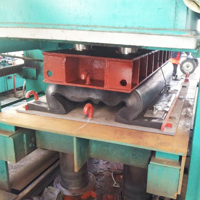 Błotniki PIANC2002 Heavy Duty V do ochrony łodzi dokujących