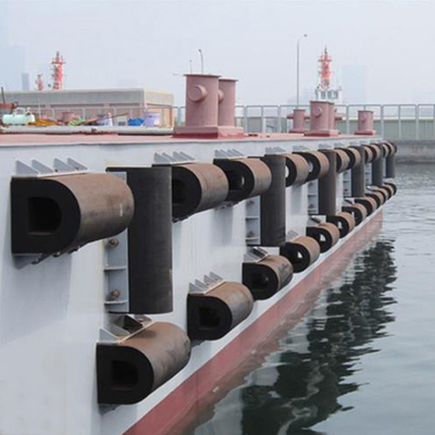 Pochłaniający energię błotnik Marine D 100% naturalnej gumy w kolorze czarnym