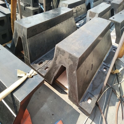 Wysoka wytrzymałość na ściskanie Arch Rubber Fender Heavy Duty Ochrona przed siłą reakcji