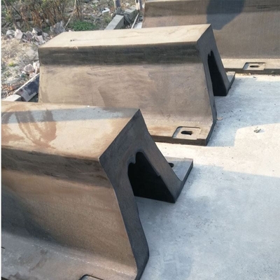 Dostosowany system V Shape Harbor Rubber Boat Fenders System Oem dla statku / statku morskiego