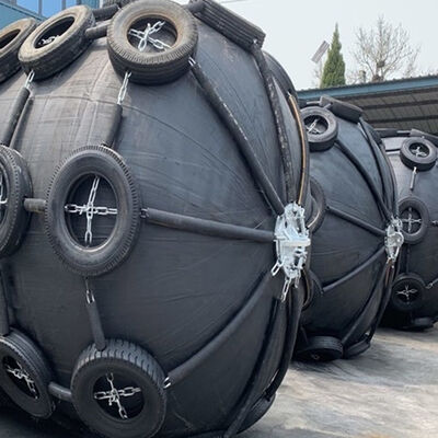 Pneumatyczny gumowy fender z długą żywotnością antykolizji i łatwą instalacją dla ochrony morskiej